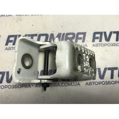 Петля двери правой верхняя Peugeot 308 2013-2021 9671886880